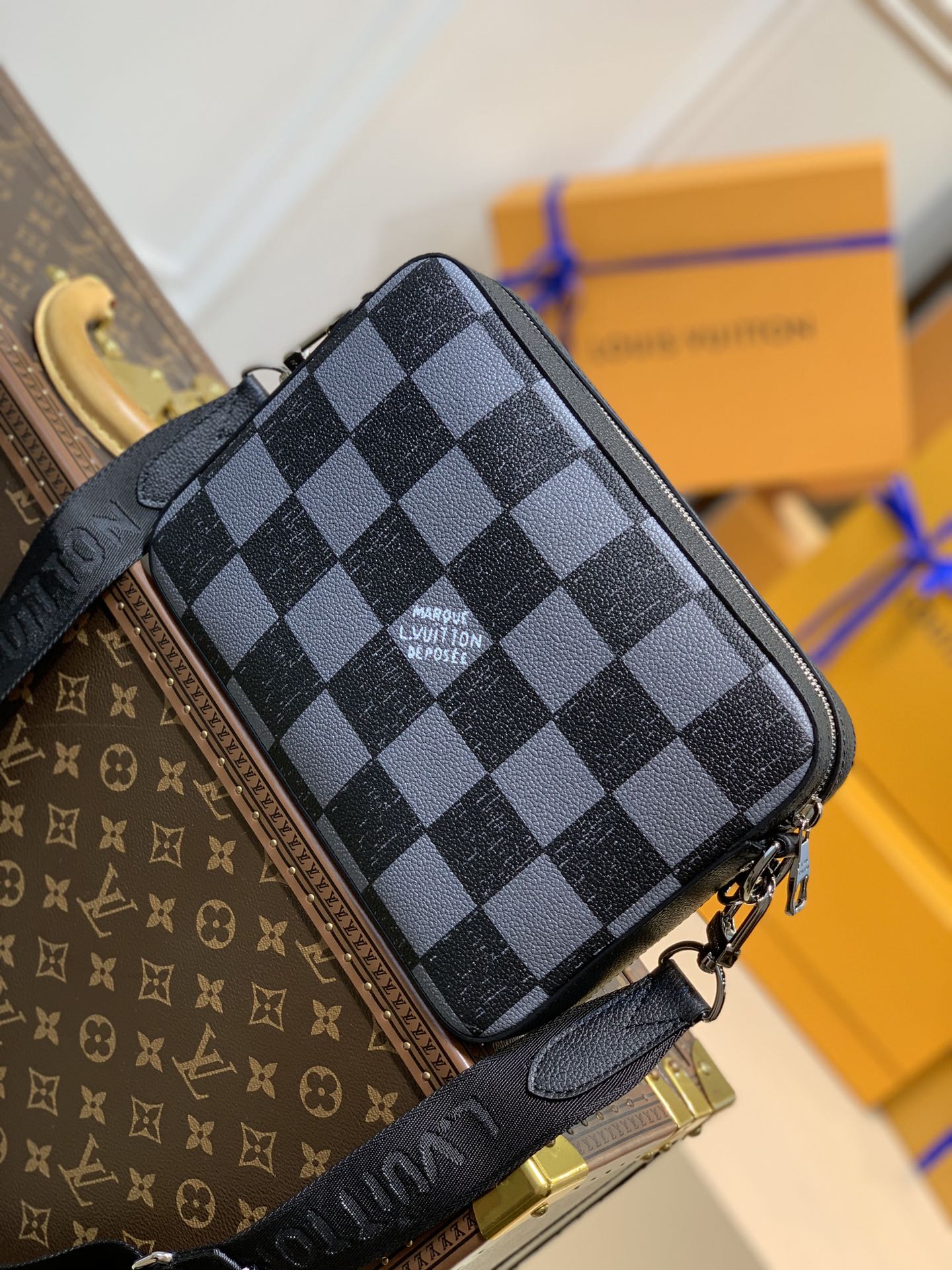 TÚI LOUIS VUITTON TRIO Damier Infini 3D Messenger Bag