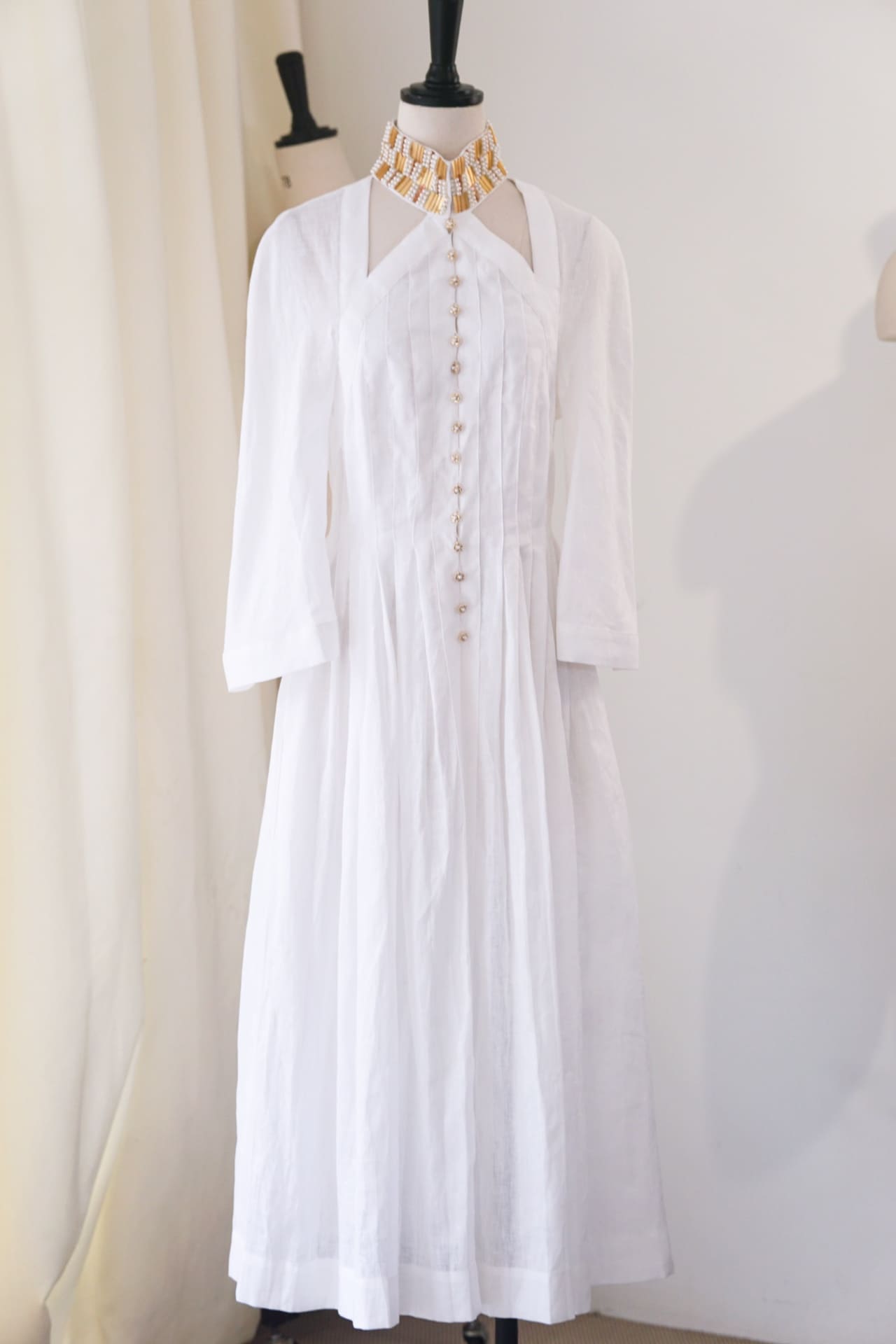 ĐẦM CHANEL MÀU TRẮNG NGỌC TRAI LONG DRESS High Classy