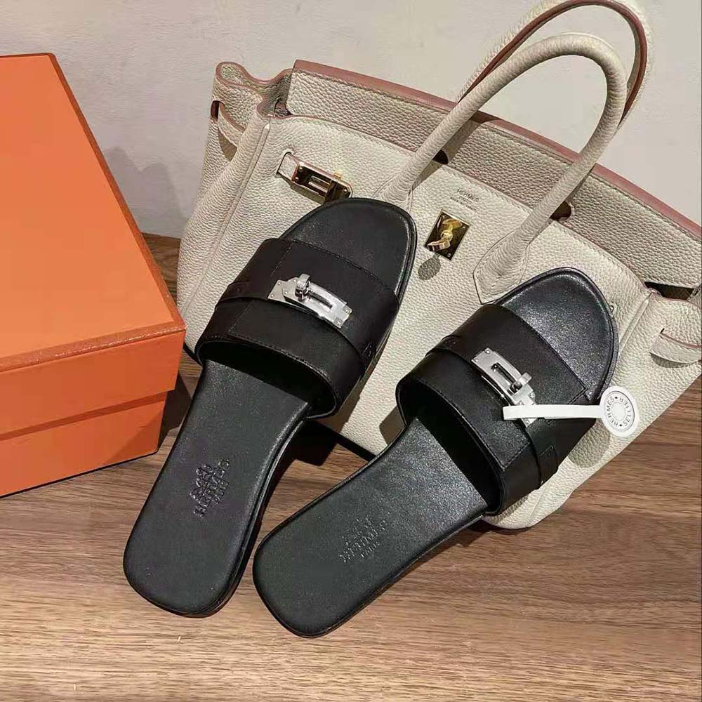 DÉP Hermes Giulia Sandal in Calfskin with Iconic Palladium-Plated Kelly Buckle-Black