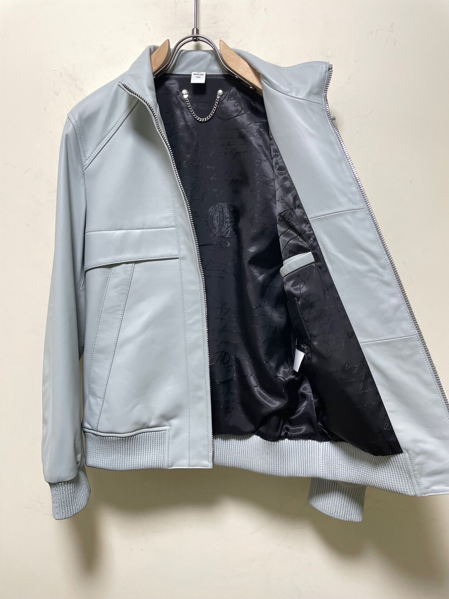 ÁO BERLUTI LEATHER JACKET CEMENT