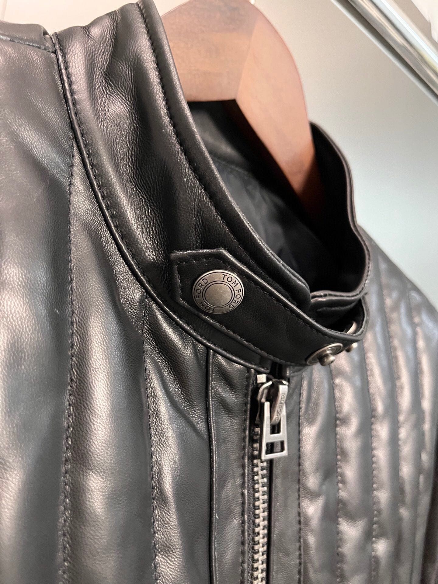 ÁO TOM FORD BLACK LEATHER JACKET