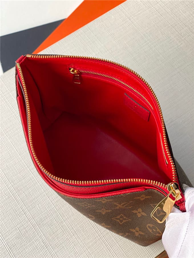 Túi LOUIS VUITTON Pouch handbag
