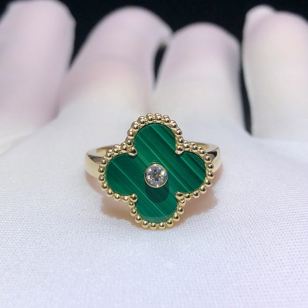 Nhẫn Van Cleef & Arpels Malachite Alhambra Diamond vàng hồng 18K