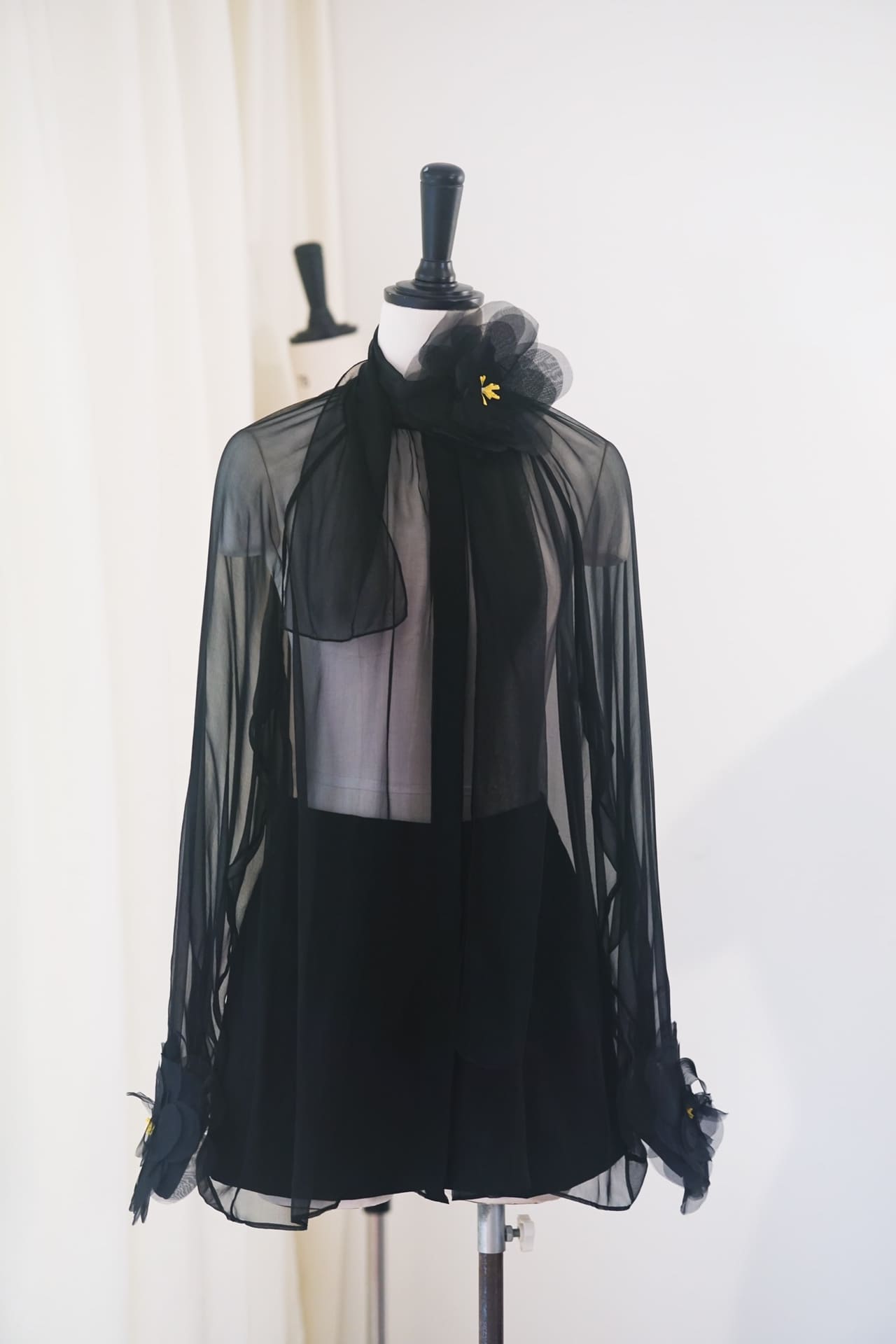 ÁO DOLCE & GABBANA HIGH NECK BLACK THIN PARTY High Classy