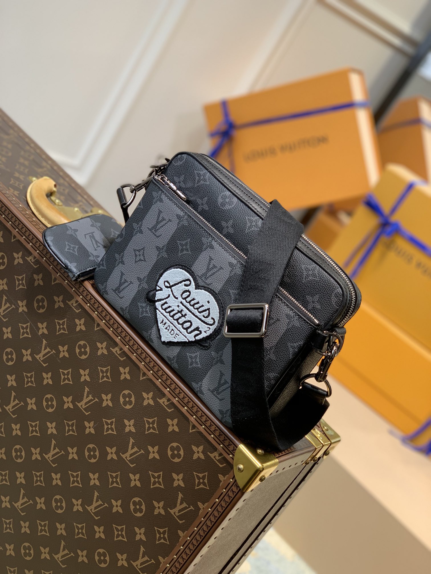 TÚI LOUIS VUITTON TRIO NIGO VIRGIL ABLOH Messenger Bag