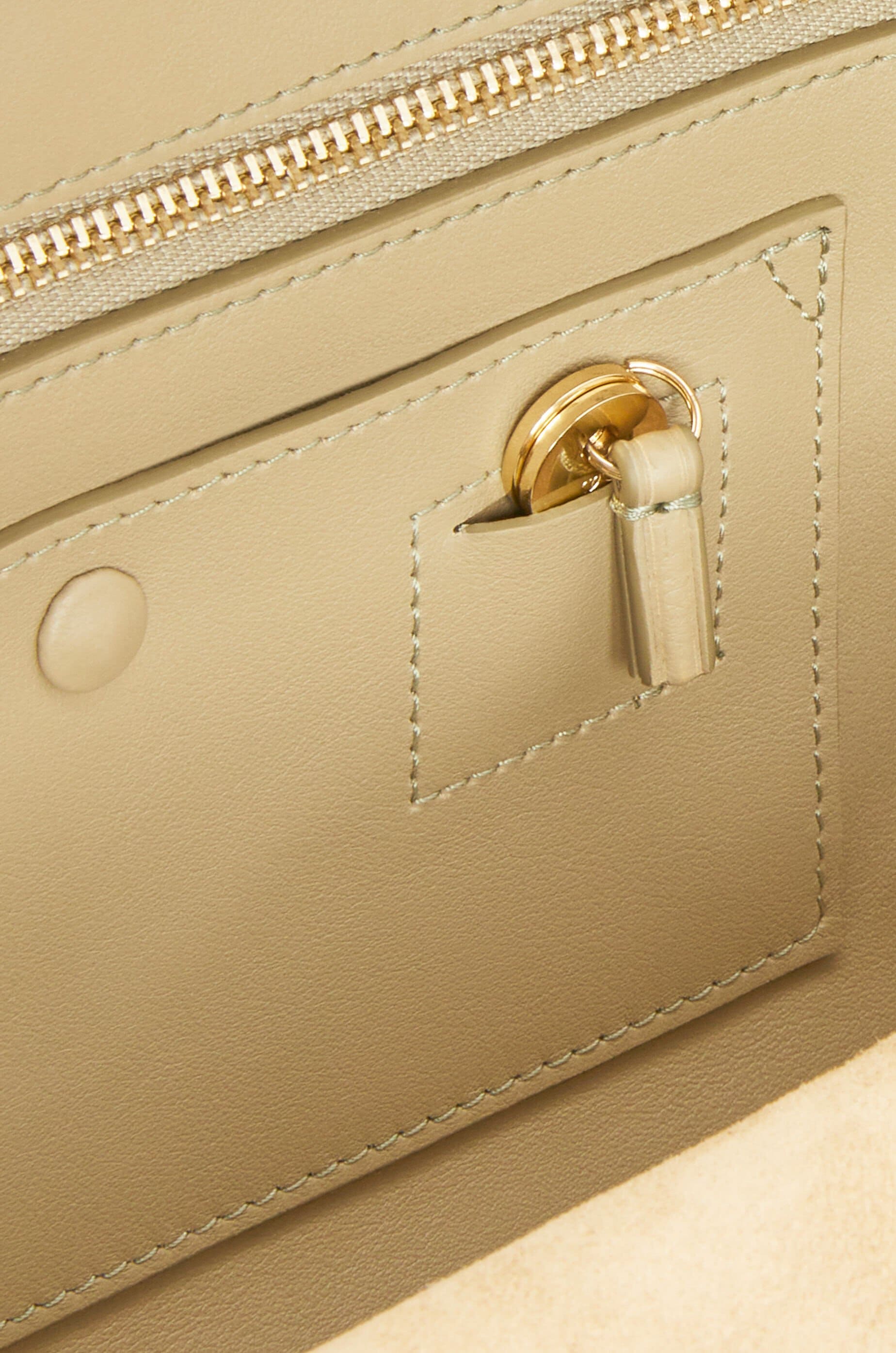 Túi LOEWE Amazona 28 bag in nappa calfskin light yellow