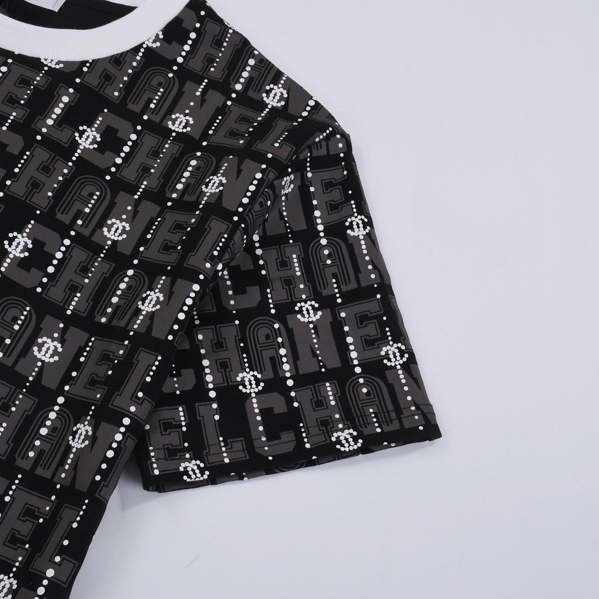 ÁO CHANEL LOGO T SHIRT BLACK
