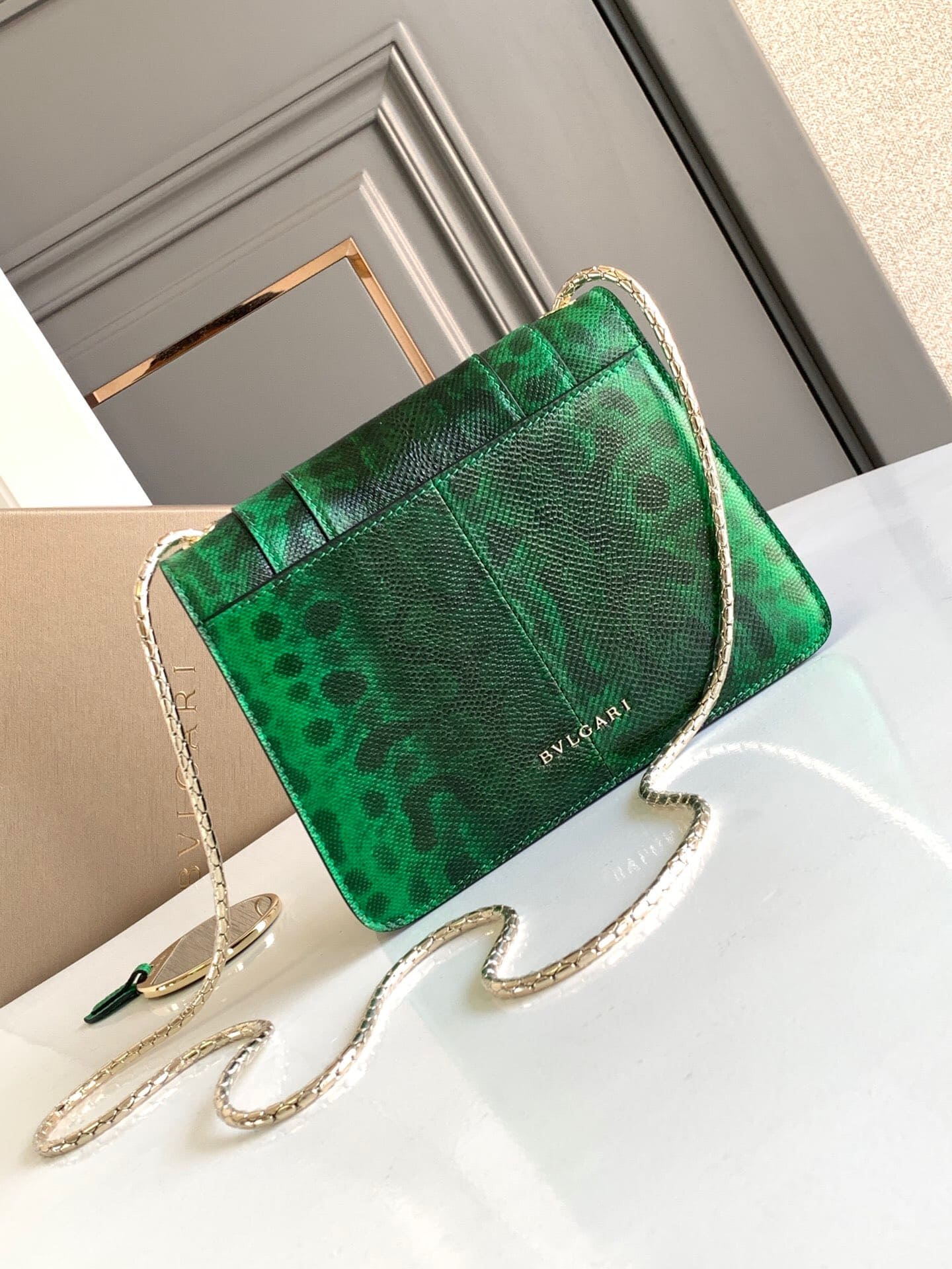 TÚI BVLGARI SERPENTI PYTHON SKIN DA TRĂN
