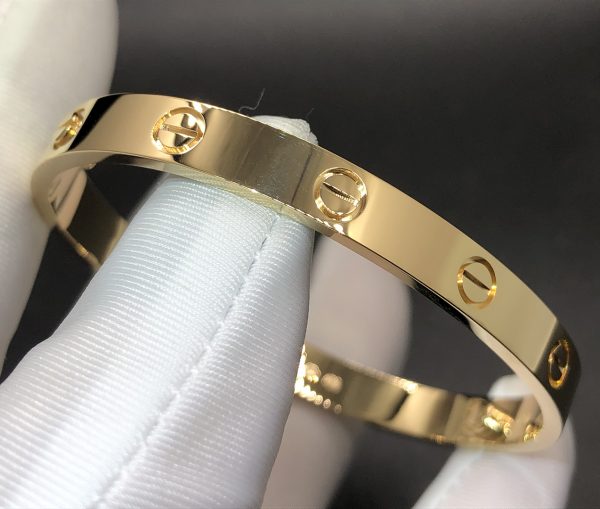 Vòng tay Cartier Love vàng hồng 18K