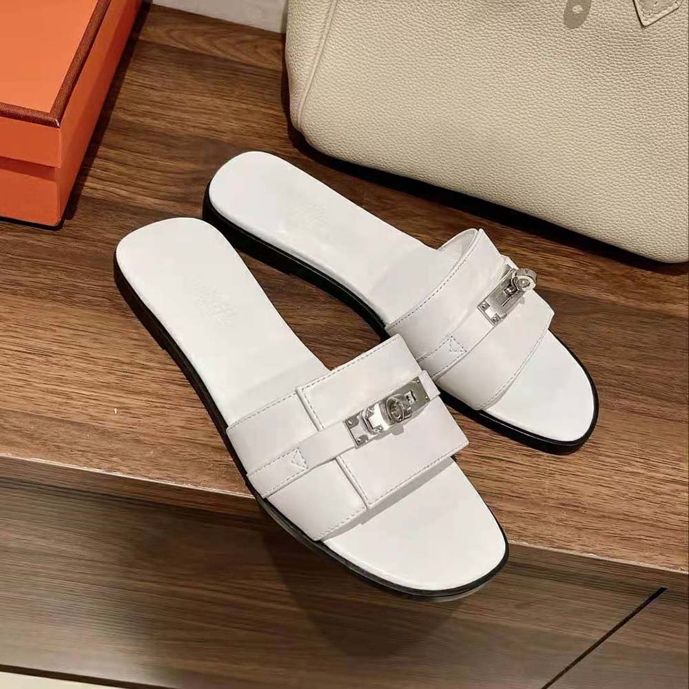 DÉP Hermes Giulia Sandal in Calfskin with Iconic Palladium-Plated Kelly Buckle-White