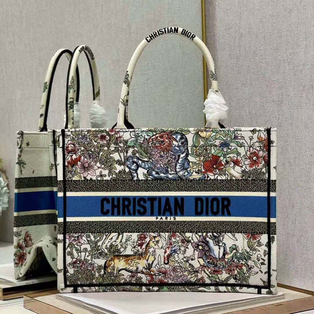 TÚI Dior Women Medium Dior Book Tote Latte D-Constellation Embroidery