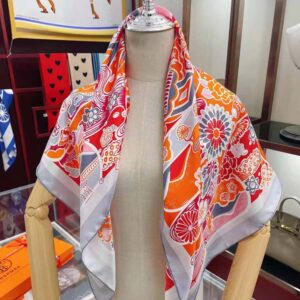 KHĂN Hermes Women Bingata Shawl 140 in Cashmere and Silk with Hand-Rolled Edges-Pink