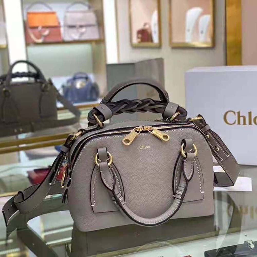TÚI Chloe Bag in Grained and Shiny Calfskin