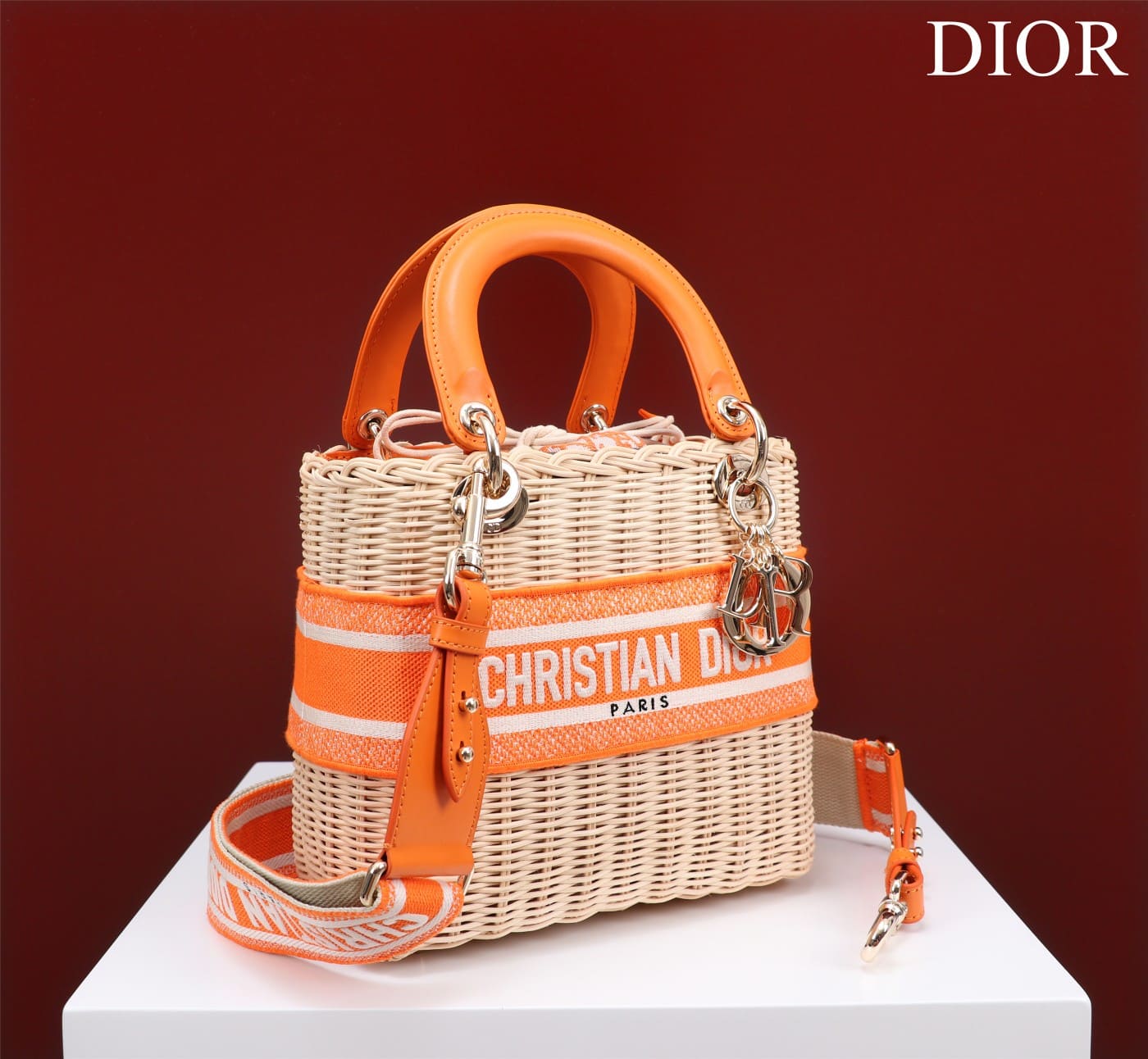 TÚI Dior Women Medium Lady Dior Bag Natural Wicker and Orange Dior Oblique Jacquard dệt tay bằng liễu gai
