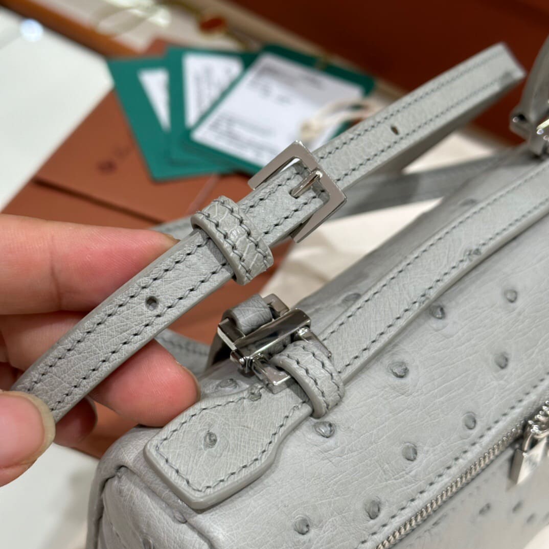 TÚI Loro Piana Women Extra Pocket L27 in Ostrich Leather Elephant da đà điểu(Gía Liên Hệ)