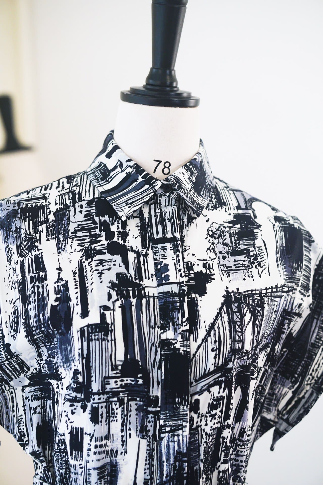 ĐẦM DIOR BLACK AND WHITE MID DRESS High Classy