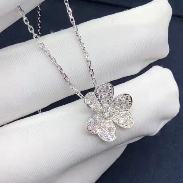 Vòng tay Van Cleef & Arpels Frivole Kim cương vàng trắng 18K