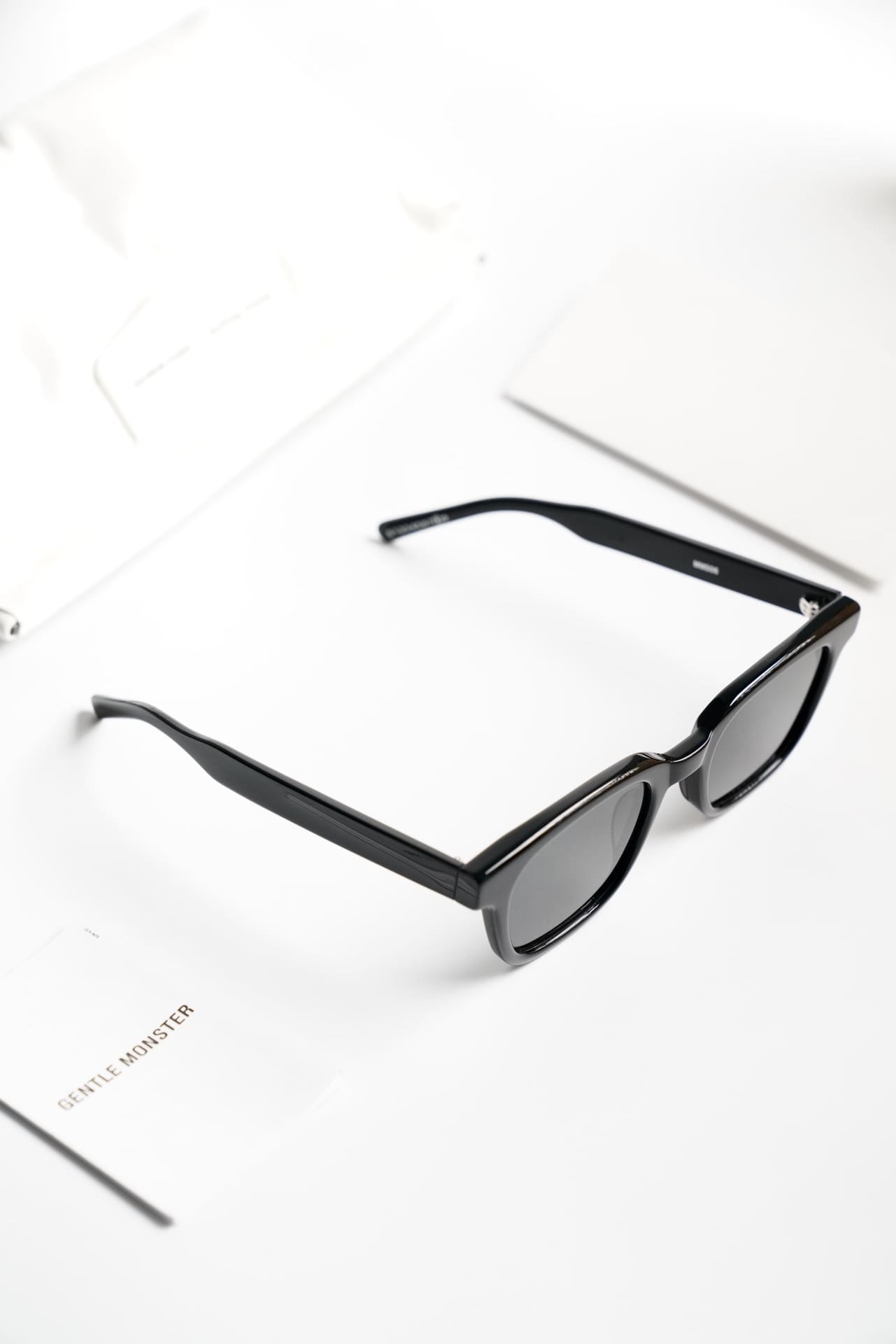 Kính MAISON MARGIELA X GENTLE MONSTER OLSO ACETATE FRAME HIGH CLASSY AAA