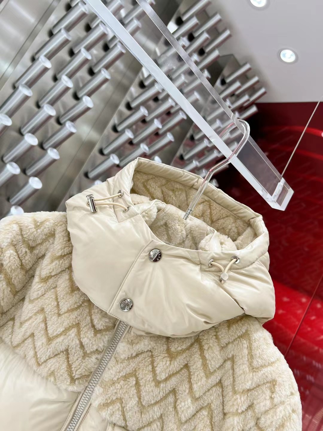 ÁO MONCLER WINTER CREAM FUR DOWN JACKET