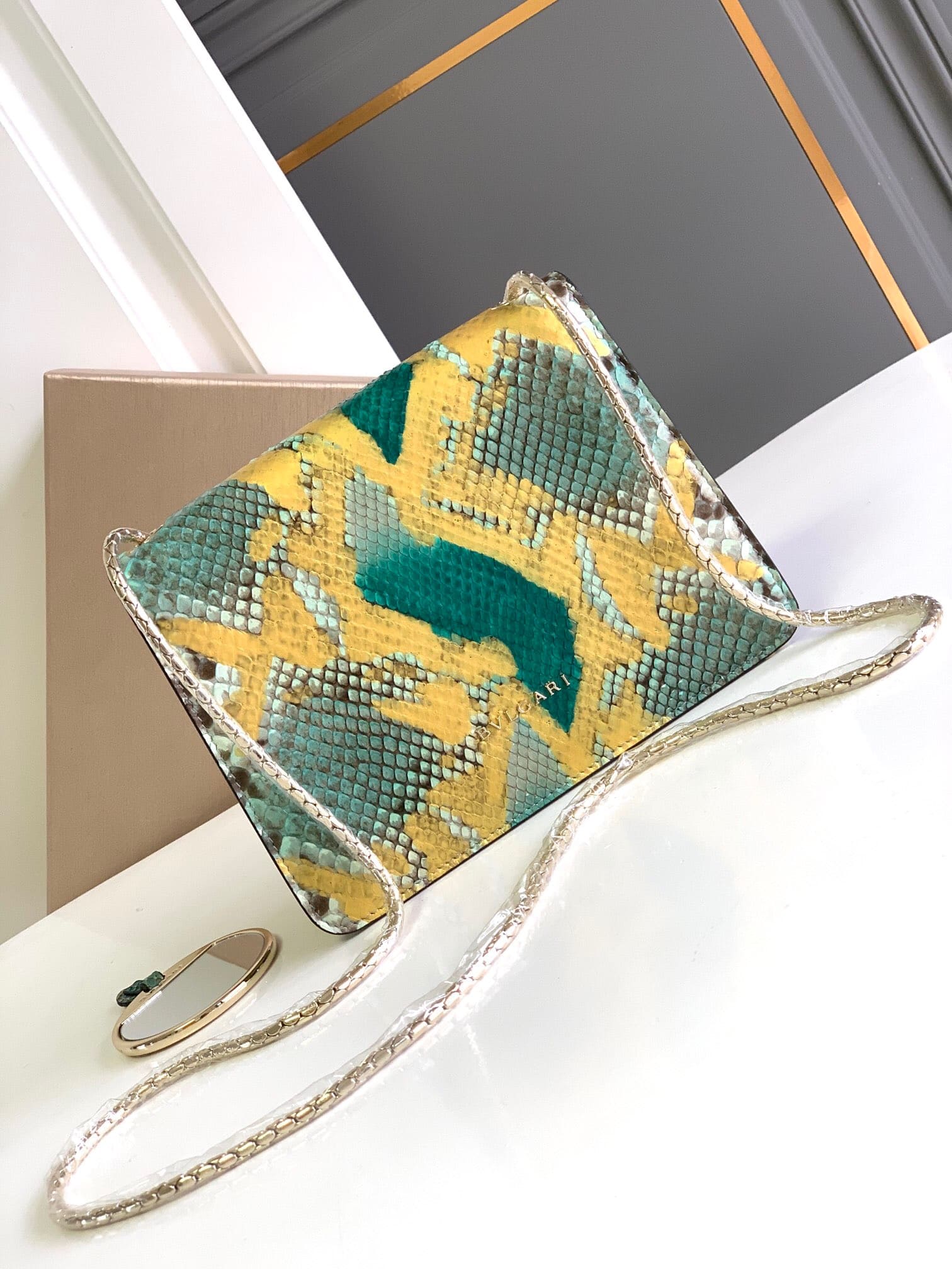 TÚI BVLGARI SERPENTI PYTHON SKIN DA TRĂN