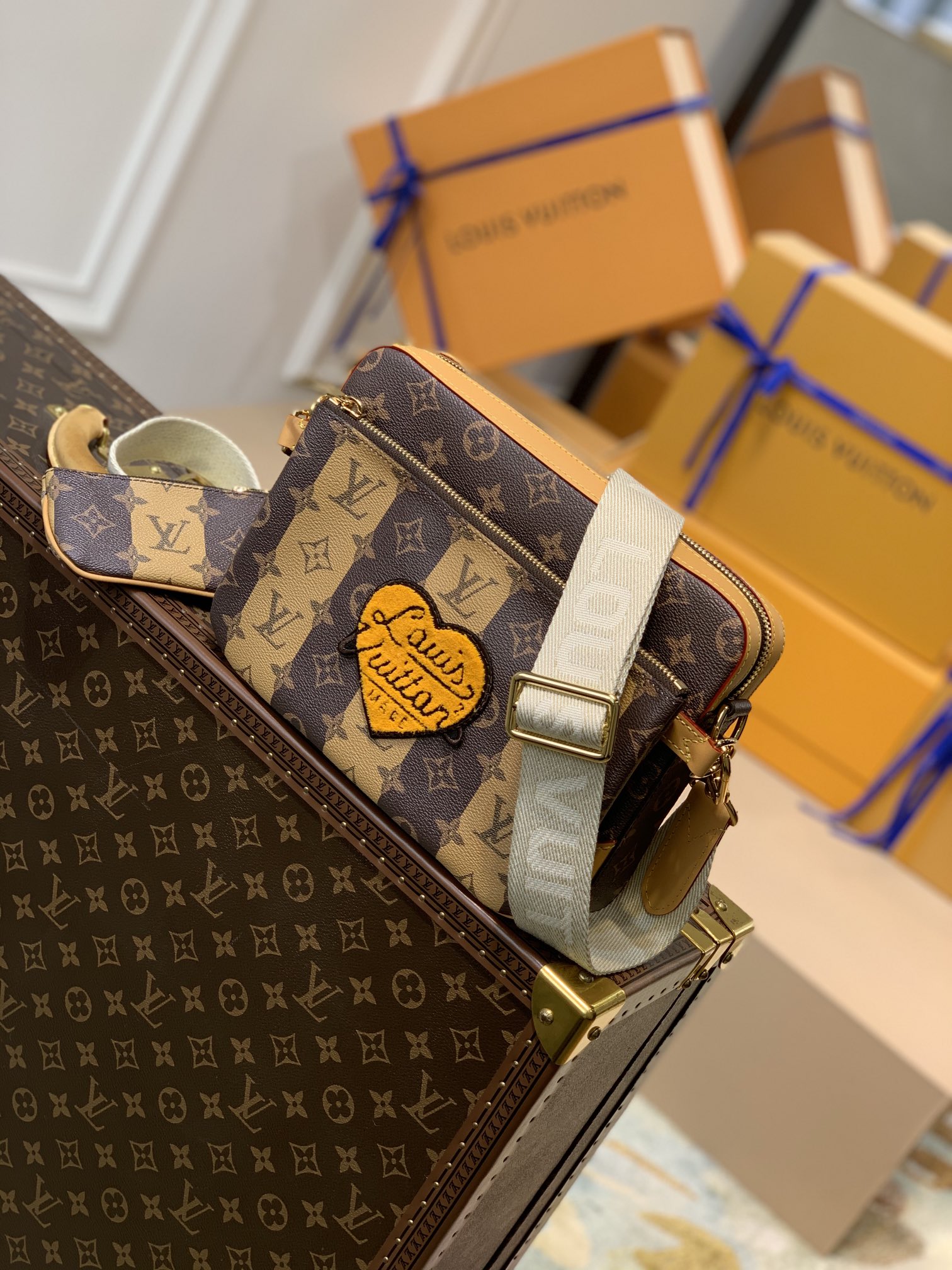 TÚI LOUIS VUITTON TRIO NIGO VIRGIL ABLOH Messenger Bag