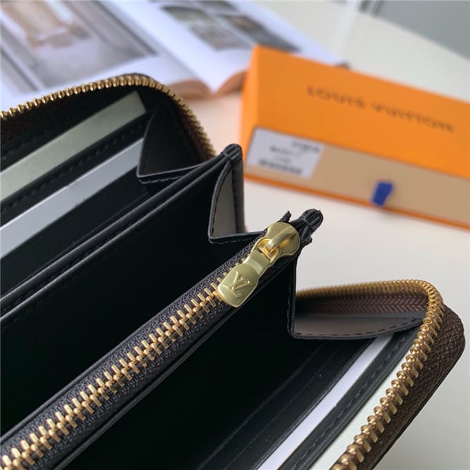 Ví LOUIS VUITTON zippy wallet