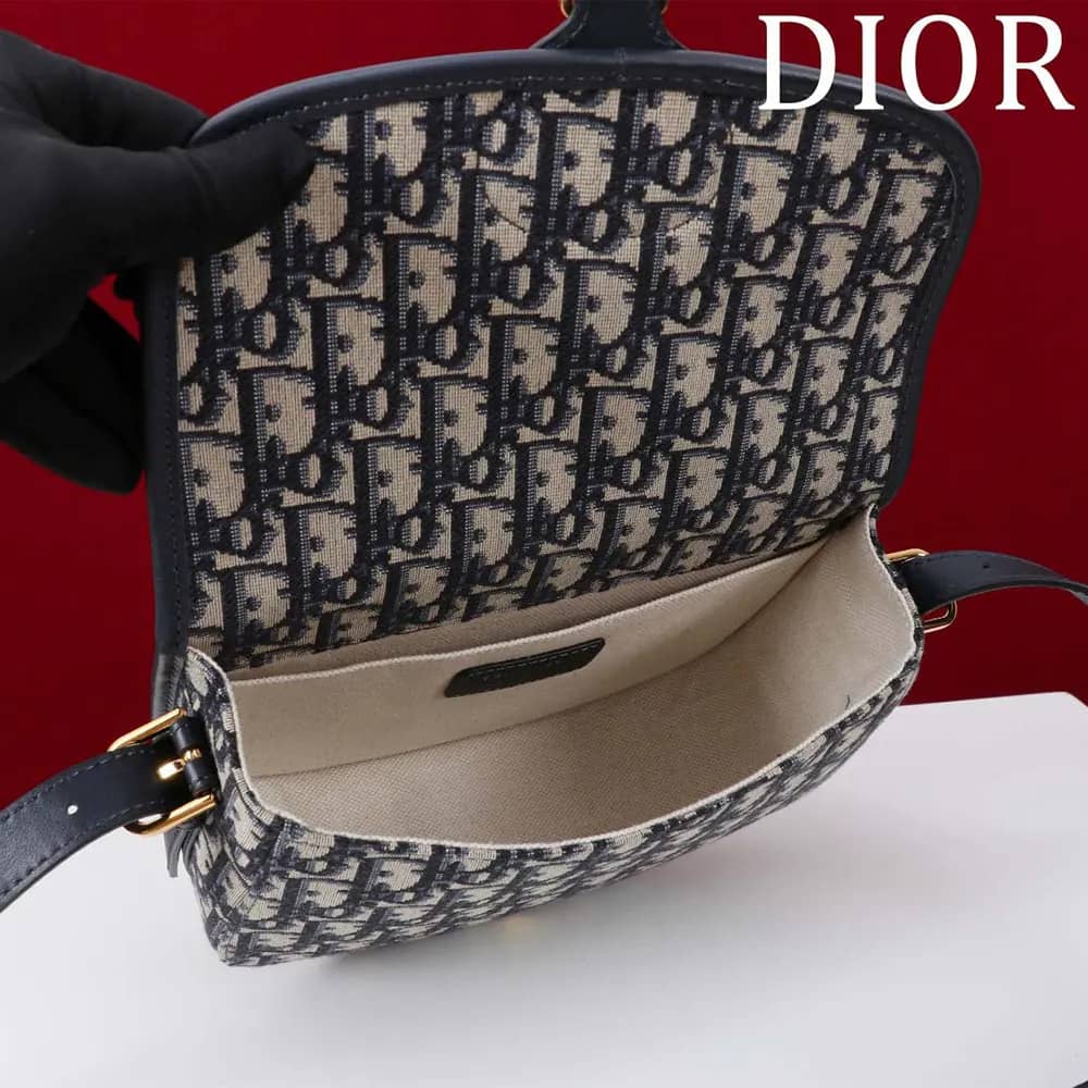 TÚI Dior Women Bobby East-West màu xanh Dior Oblique Jacquard cỡ trung