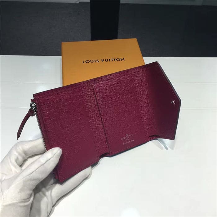 VÍ LOUIS VUITTON Victorine Epi Leather wallet