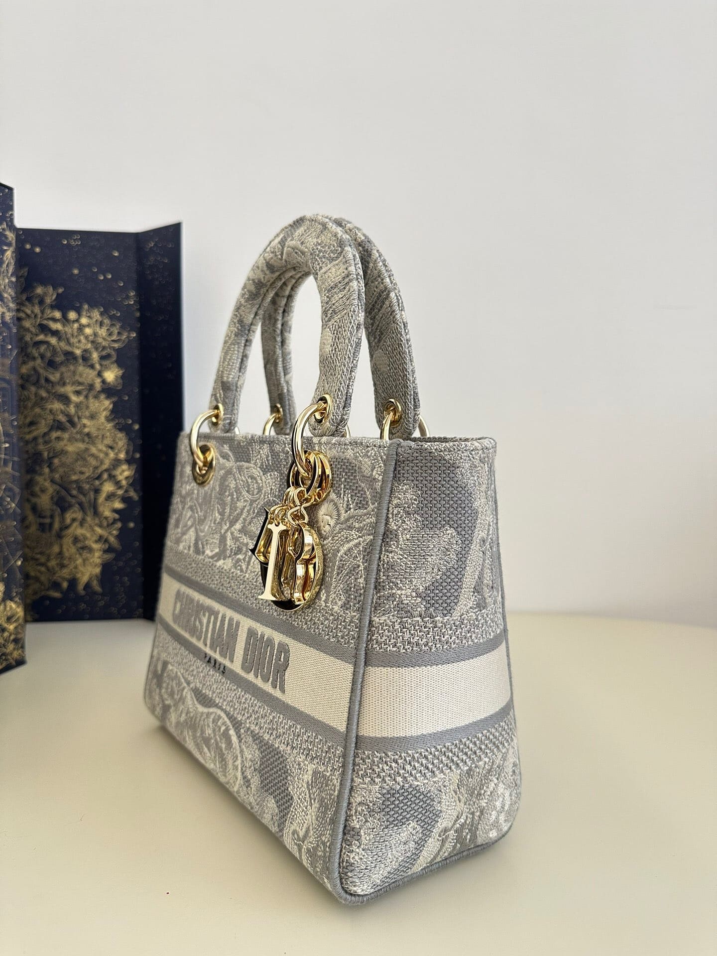 TÚI CHRISTIAN DIOR Lady D-lite Bag Gray Toile de Jouy Reverse Embroidery