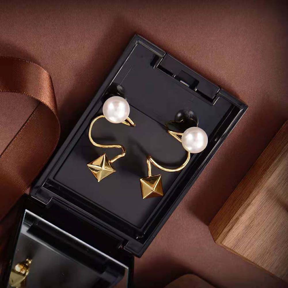 BÔNG TAI Valentino Women Rockstud Ear Cuffs in Metal and Swarovski Pearls