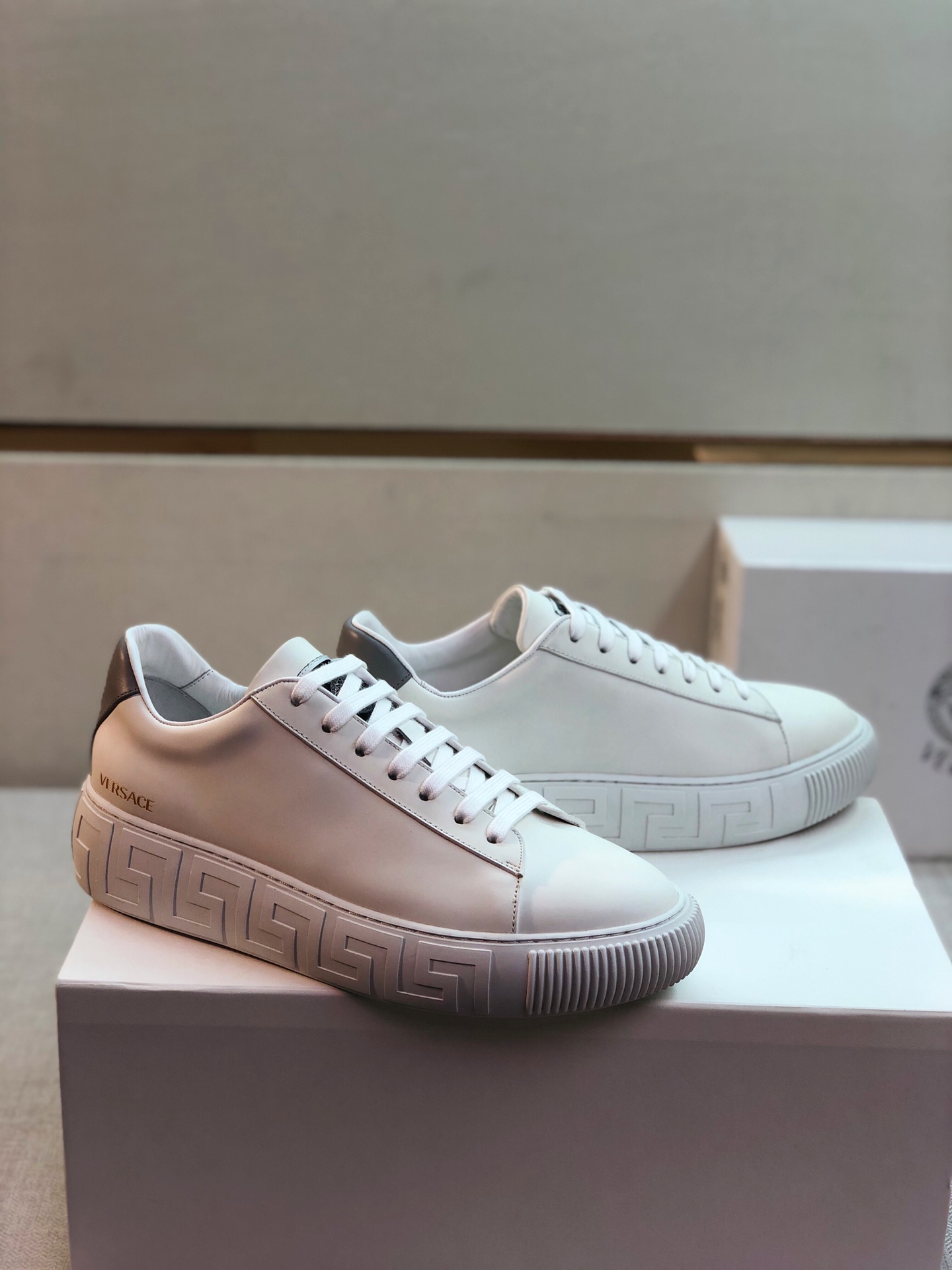 GIÀY VERSACE GRECA SNEAKERS