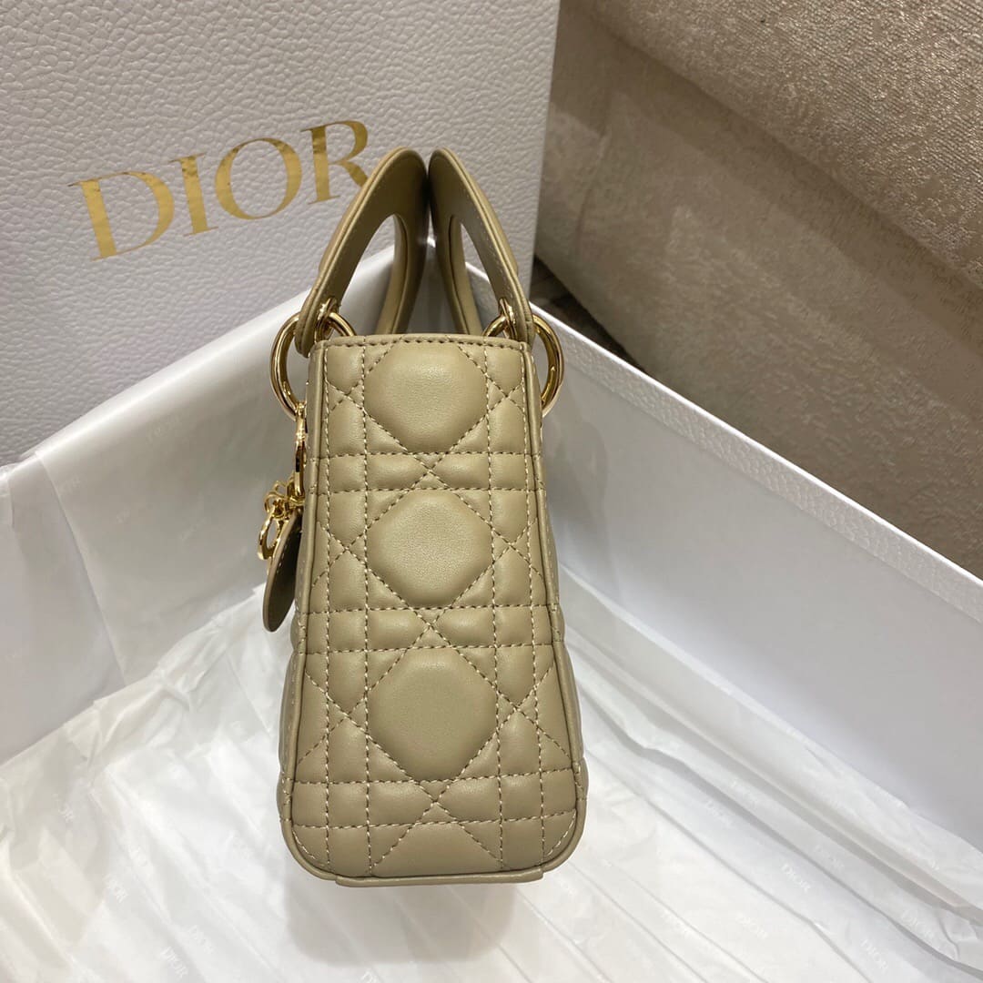 TÚI CHRISTIAN DIOR Lady Dior Bag Sand Cannage Lambskin