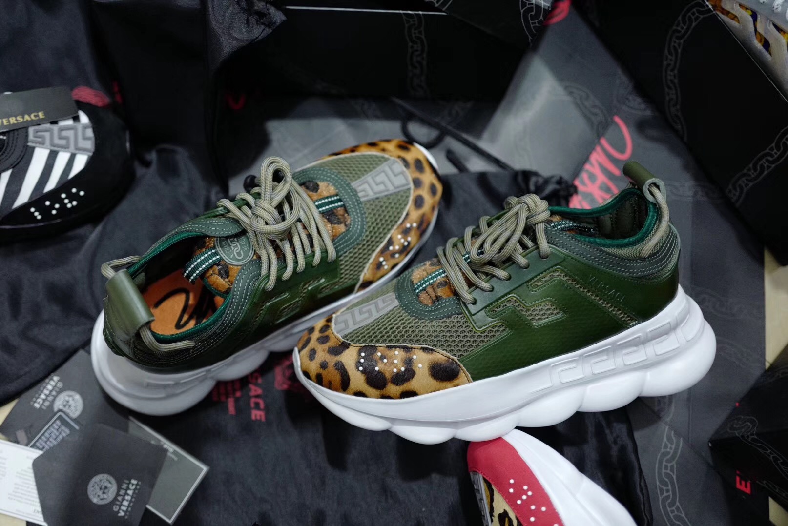 GIÀY Versace Chain Reaction Sneakers