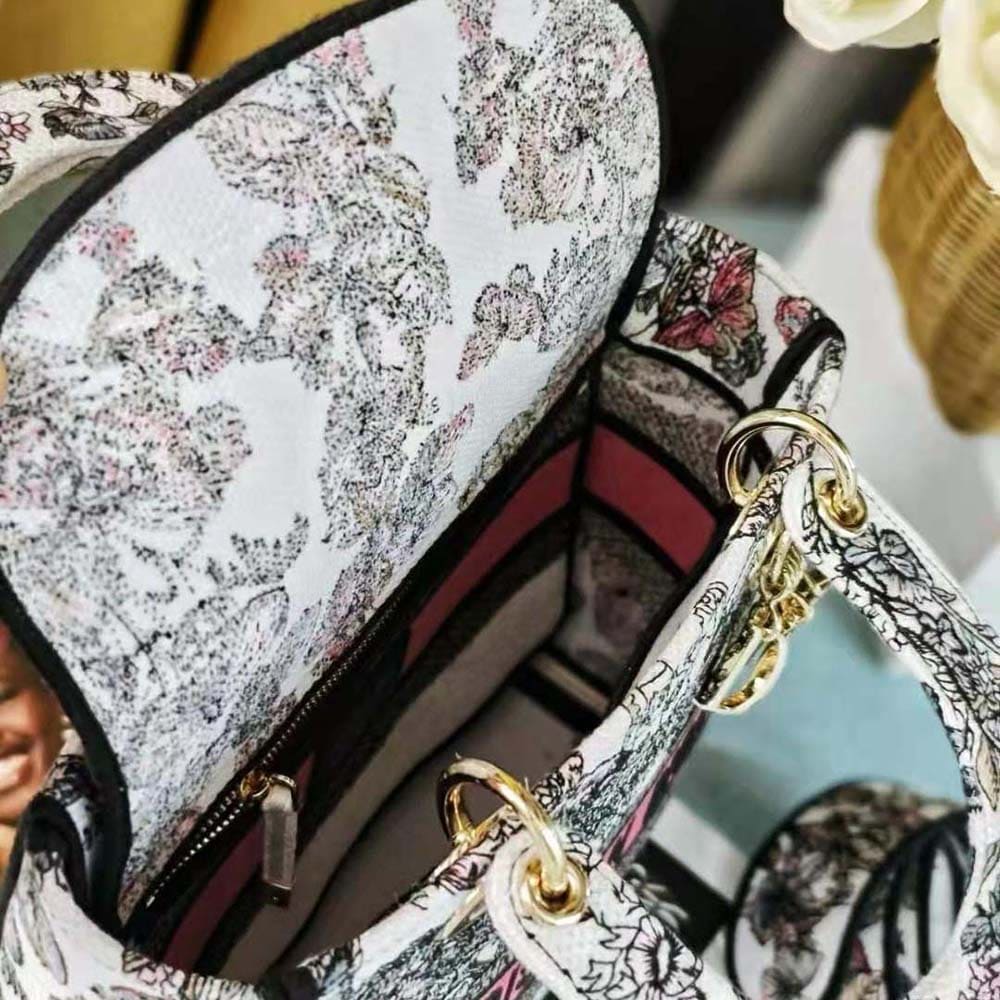 TÚI Dior Women Medium Lady D-lite Bag White and Pastel Pink Butterfly Around The World Embroidery
