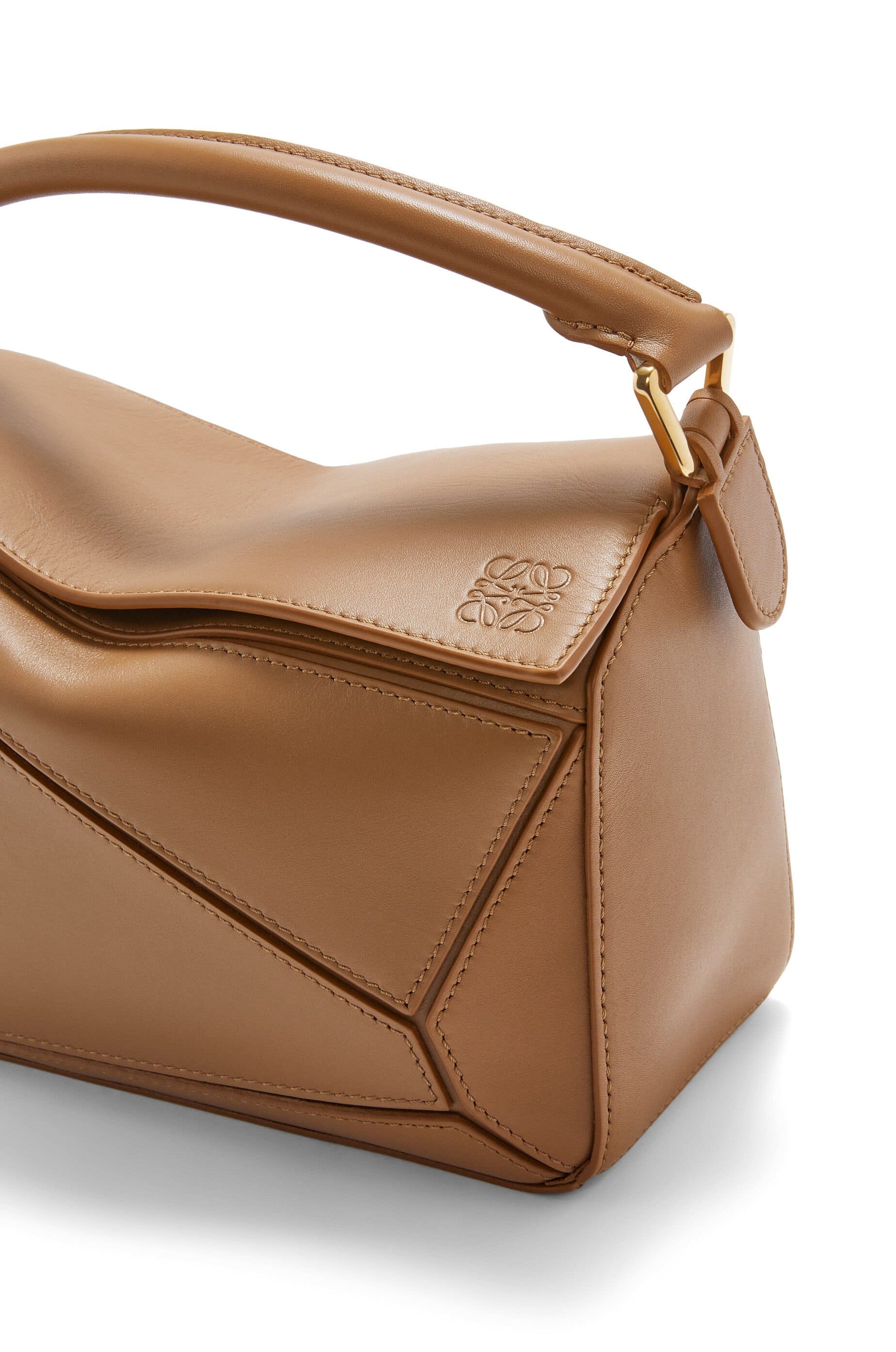 Túi LOEWE Small Puzzle bag in satin calfskin Oak