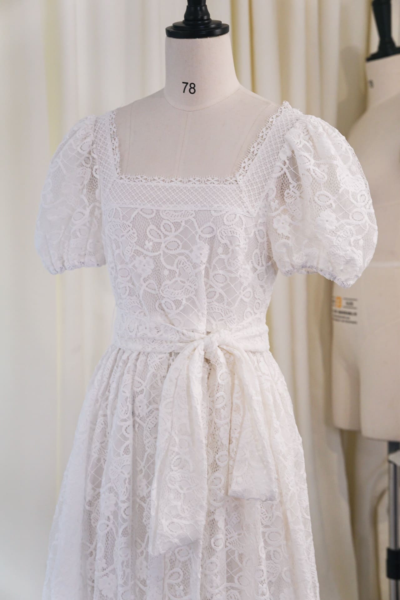 ĐẦM DIOR REN MÀU TRẮNG WHITE LONG DRESS High Classy