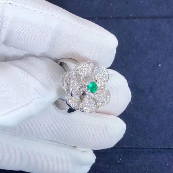 Nhẫn BVLGARI hoa Divas Dream Diamond & Emerald vàng trắng 18K