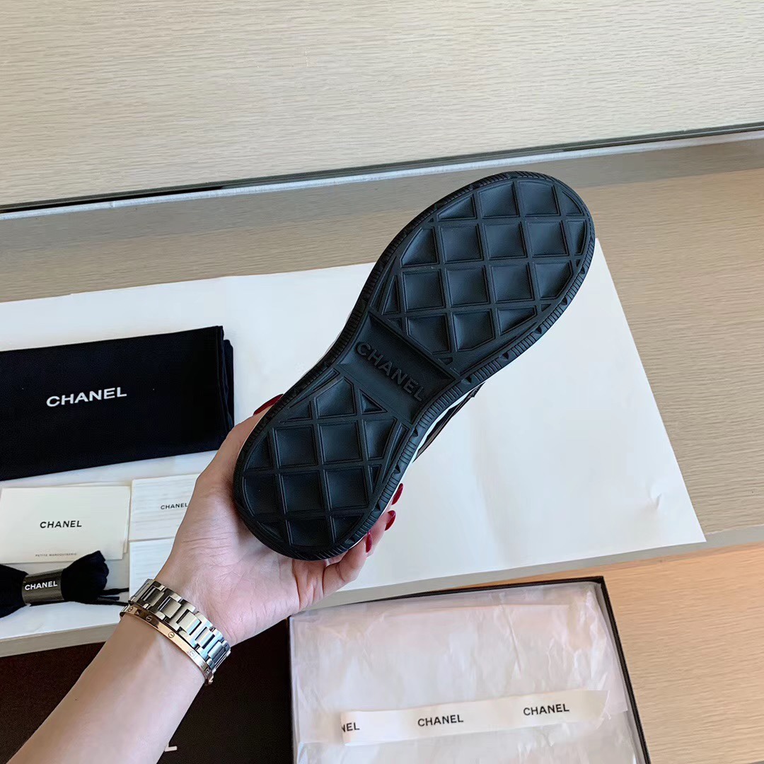 GIÀY CHANEL BLACK SUEDE  LOGO SNEAKERS