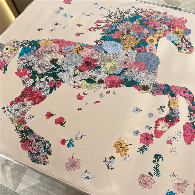 KHĂN Hermes Robe Legere Silk scarf