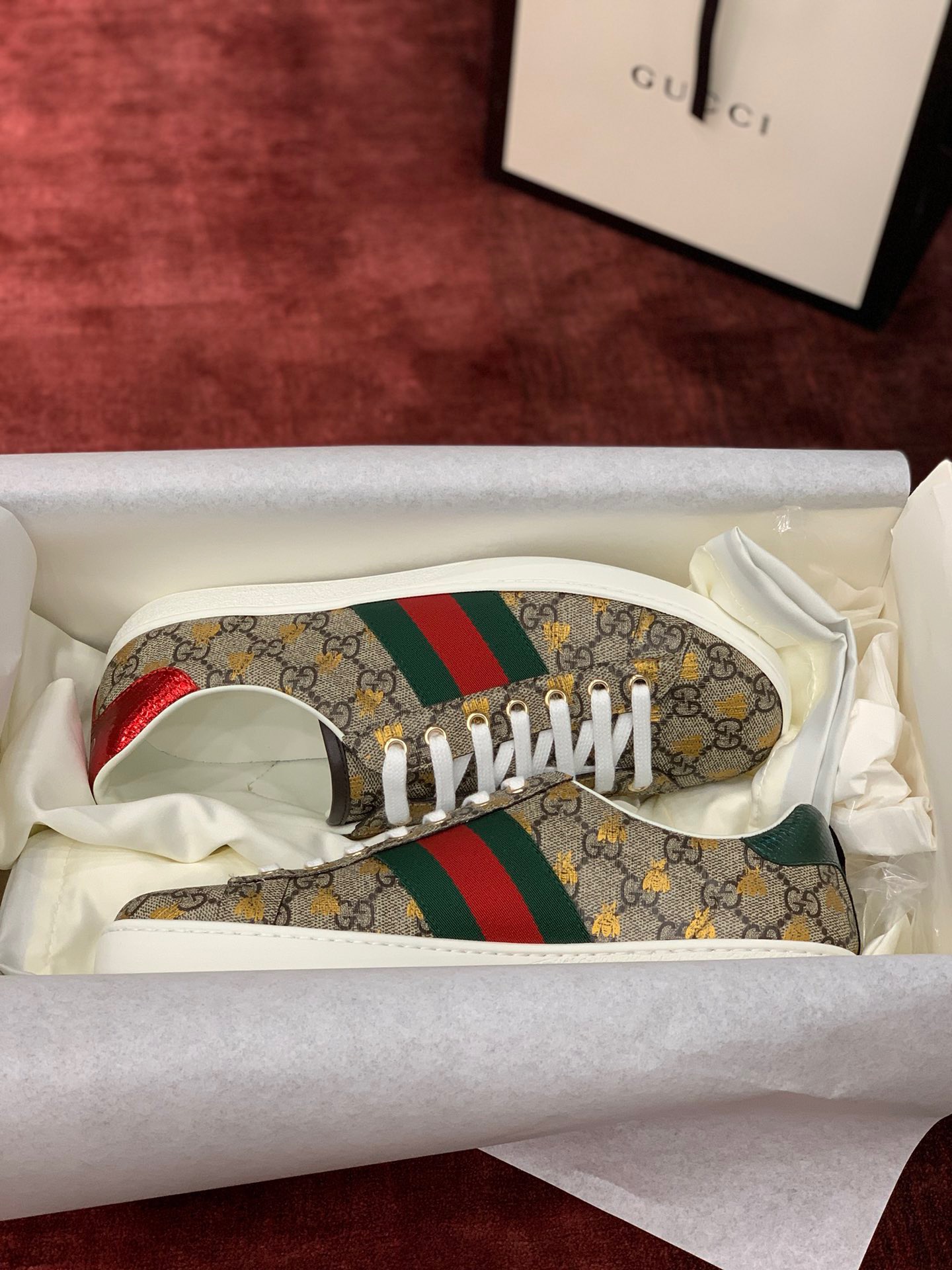 GIÀY GUCCI Leather Ace Sneakers Bee Motif
