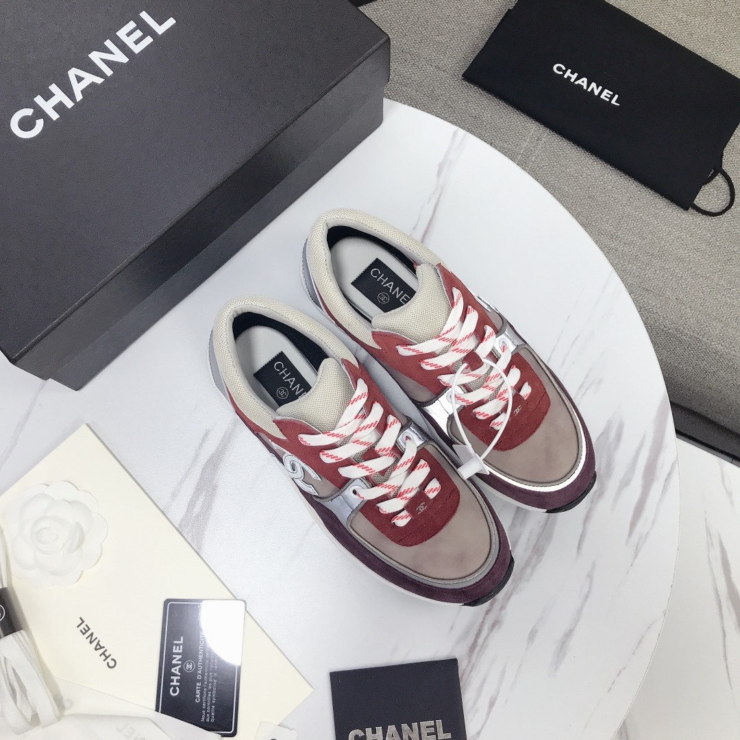 GIÀY CHANEL BURGUNDY SUEDE LOGO SNEAKERS