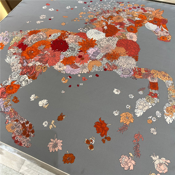 KHĂN Hermes Robe Legere Silk scarf