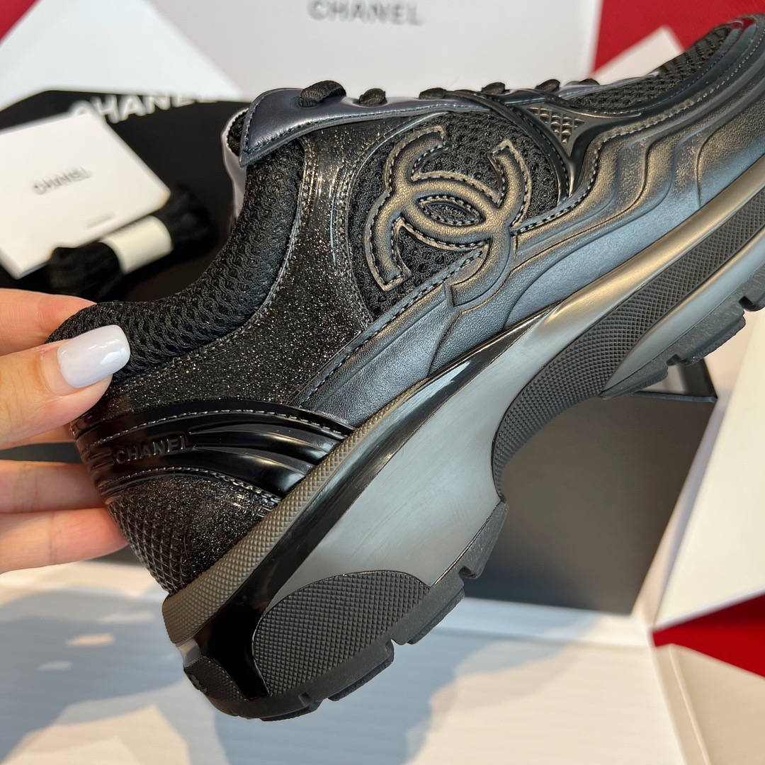 GIÀY CHANEL CC LOGO SNEAKERS BLACK SHOES