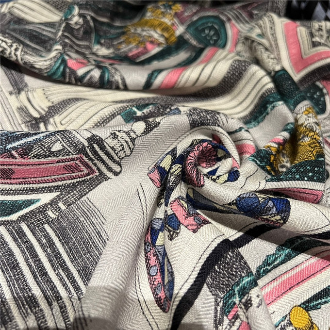 KHĂN Hermes Grand Theatre Nouveau Wool Blend scarf
