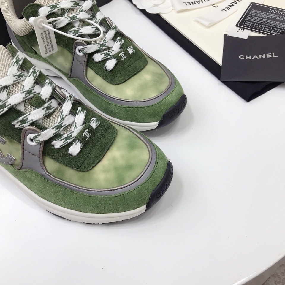 GIÀY CHANEL GREEN SUEDE LOGO SNEAKERS