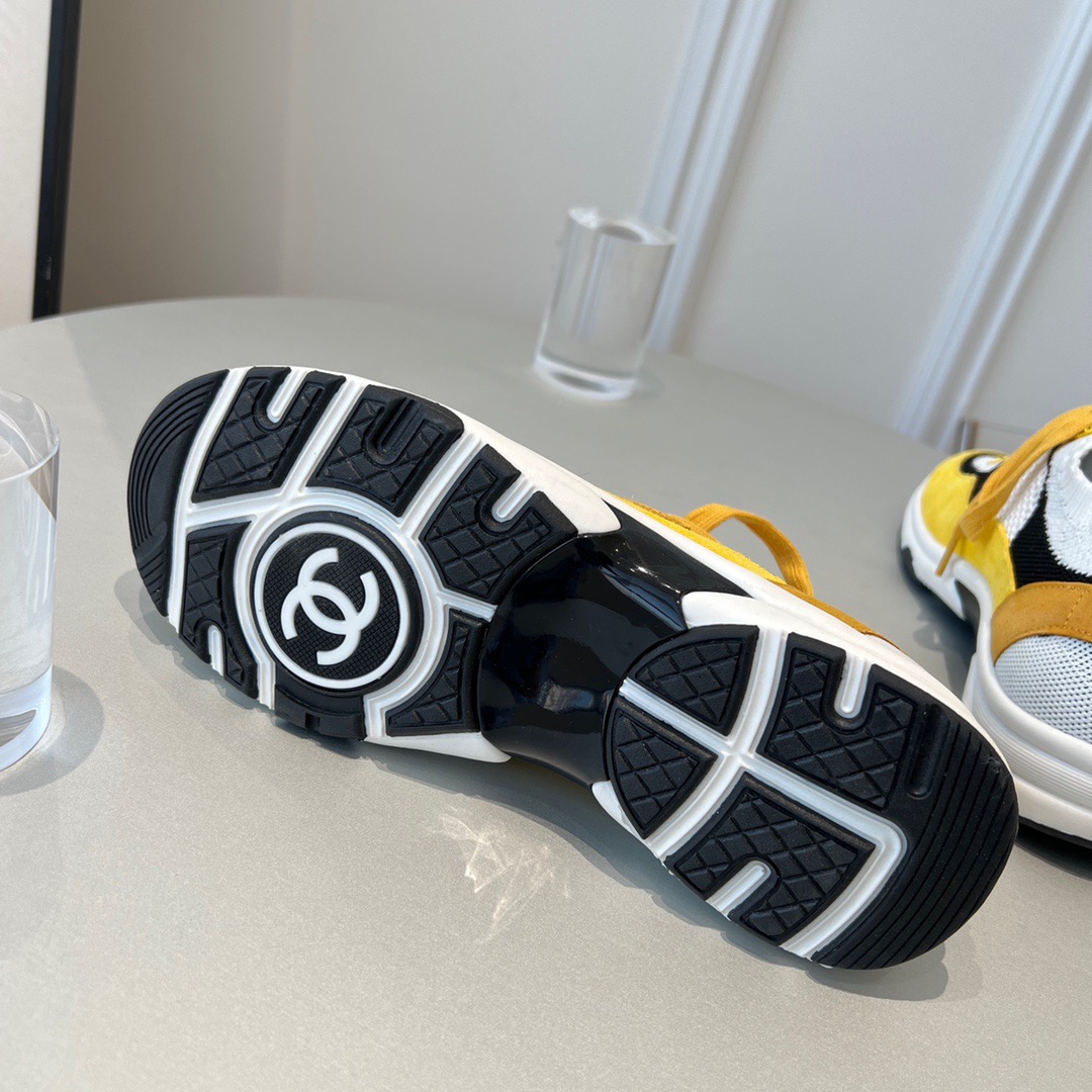 GIÀY CHANEL CC LOGO SNEAKER SHOES