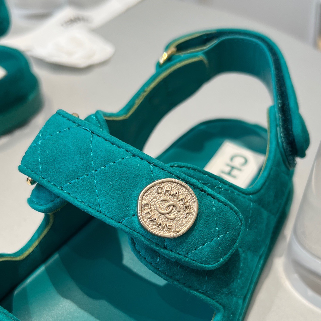 GIÀY CHANEL CC LOGO SANDALS