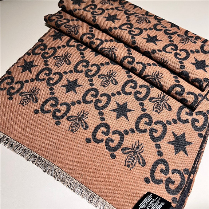 KHĂN Gucci GG Bee Cashmere scarf