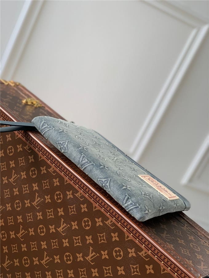 Túi LOUIS VUITTON pochette to-go bag unisex
