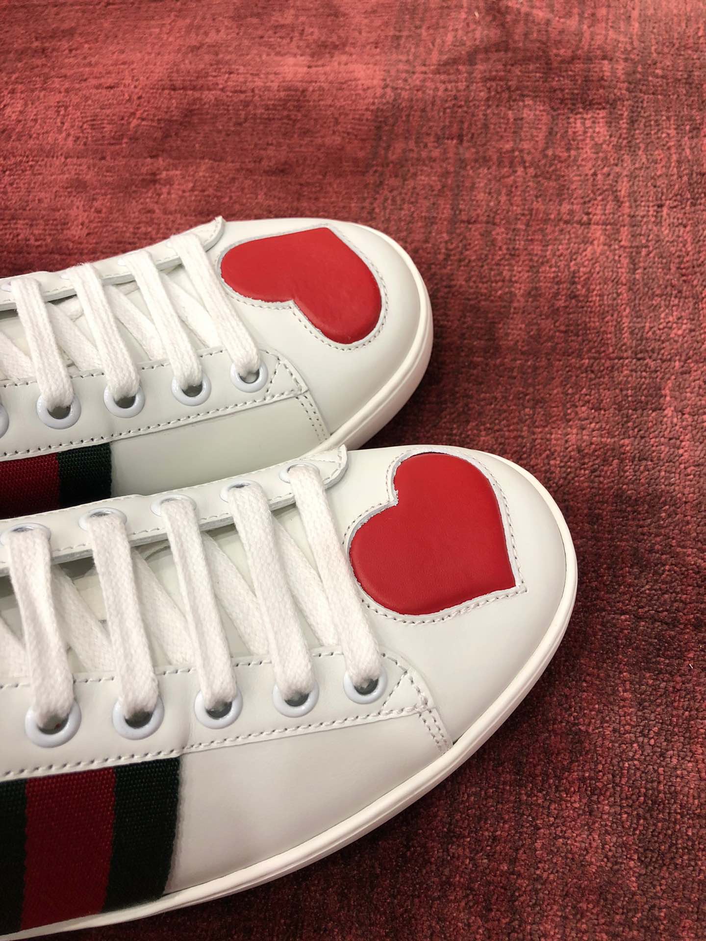 GIÀY GUCCI Leather Ace Sneakers Heart White